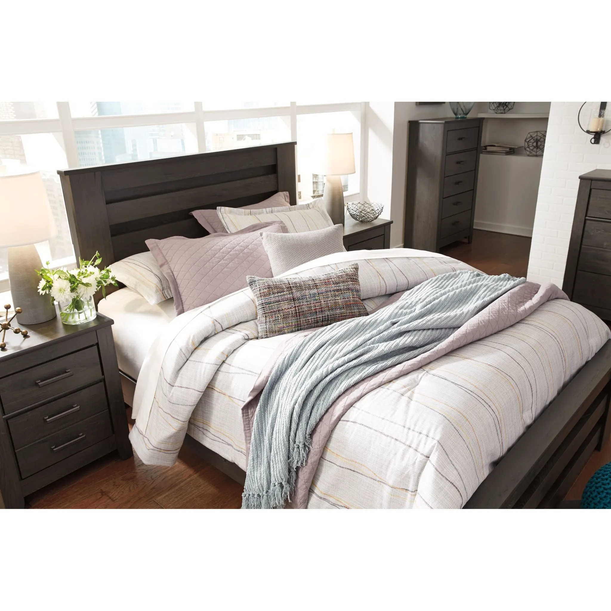 Brinxton 3 Piece Full Panel Bed