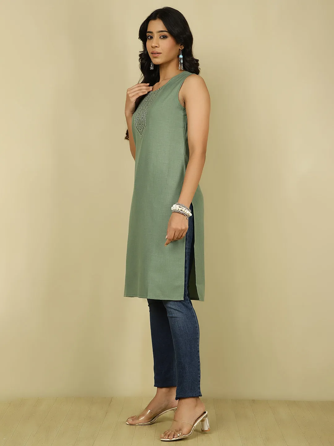 Green Embroidered Sleeveless Kurta