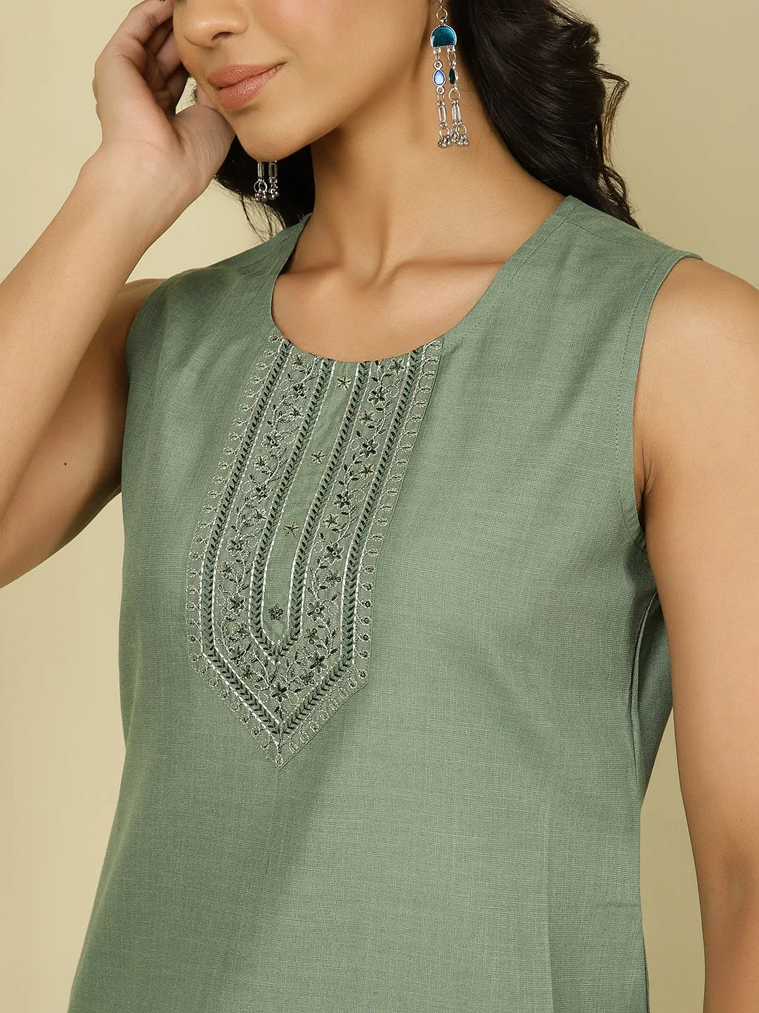 Green Embroidered Sleeveless Kurta