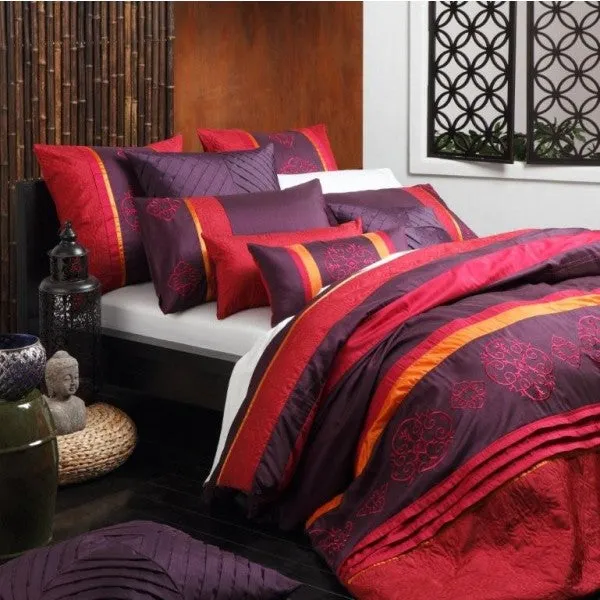 Indie Spice Pillowcase Pair by Logan and Mason Platinum