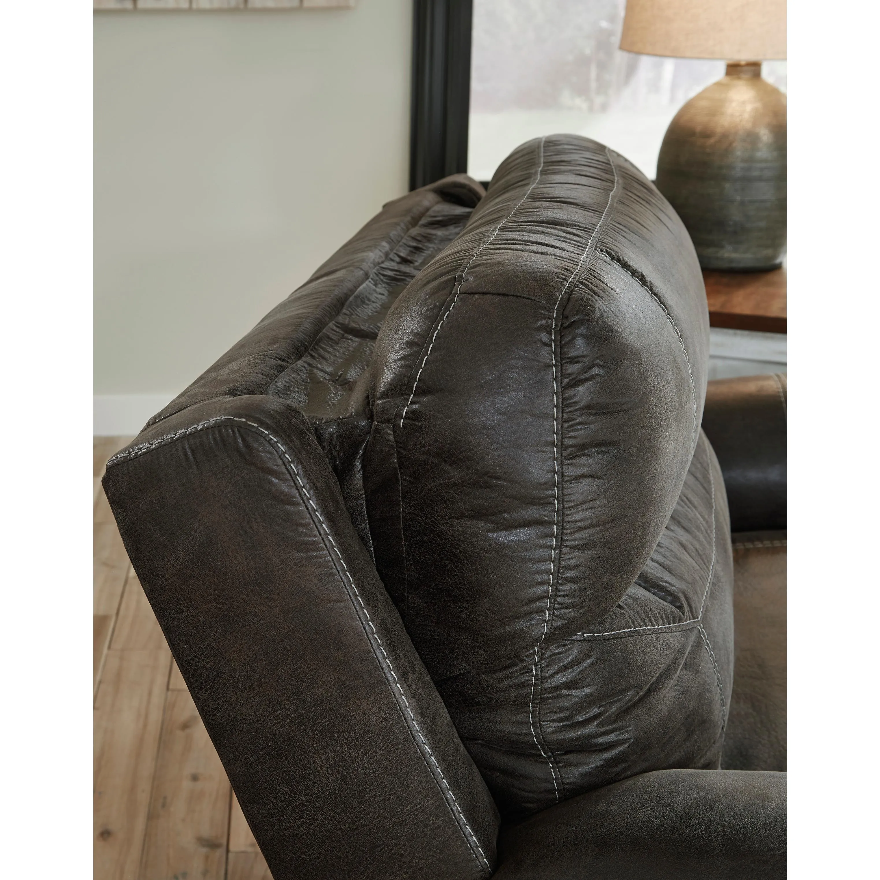 Signature Design by Ashley Grearview Power Reclining Leather Look Loveseat with Console 6500518