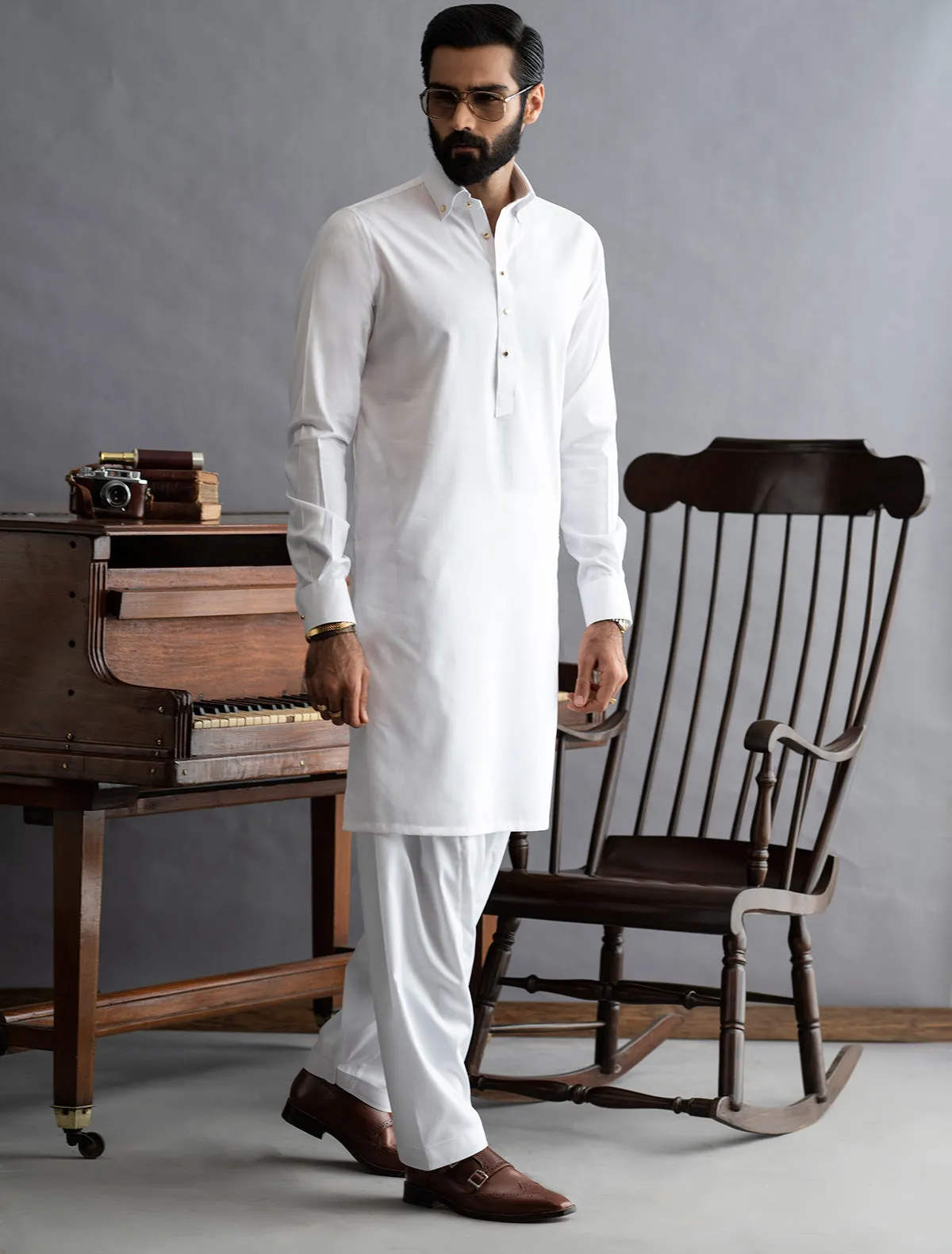 WHITE- SIGNATURE SERIES KAMEEZ SHALWAR